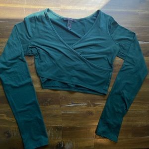 Forever 21 Women’s Long Sleeve Crop Top